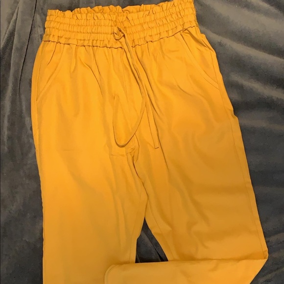 Mustard yellow pants - Picture 1 of 2